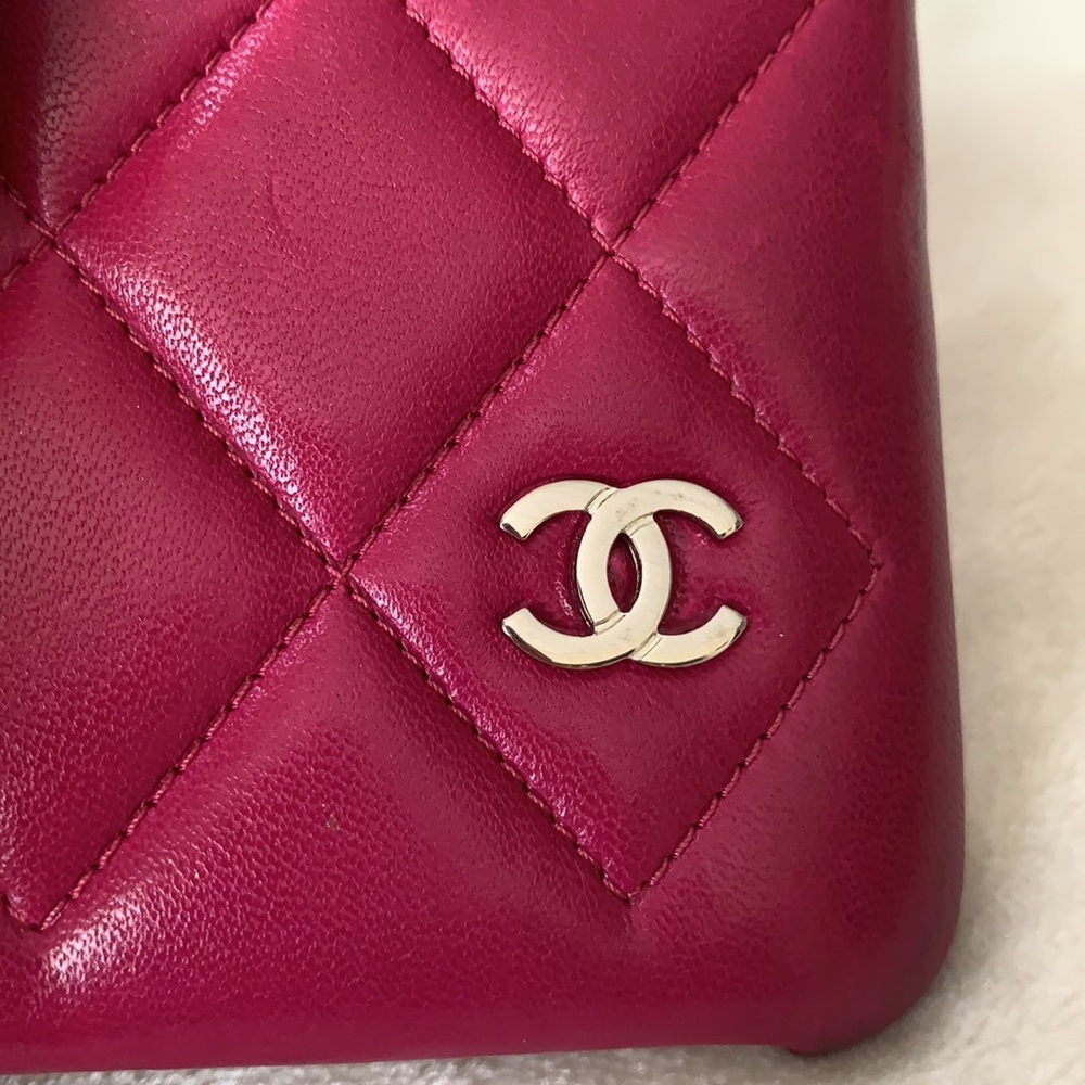 CHANEL Lambskin Quilted IPhone X XS Max Case - Picture 8 of 15